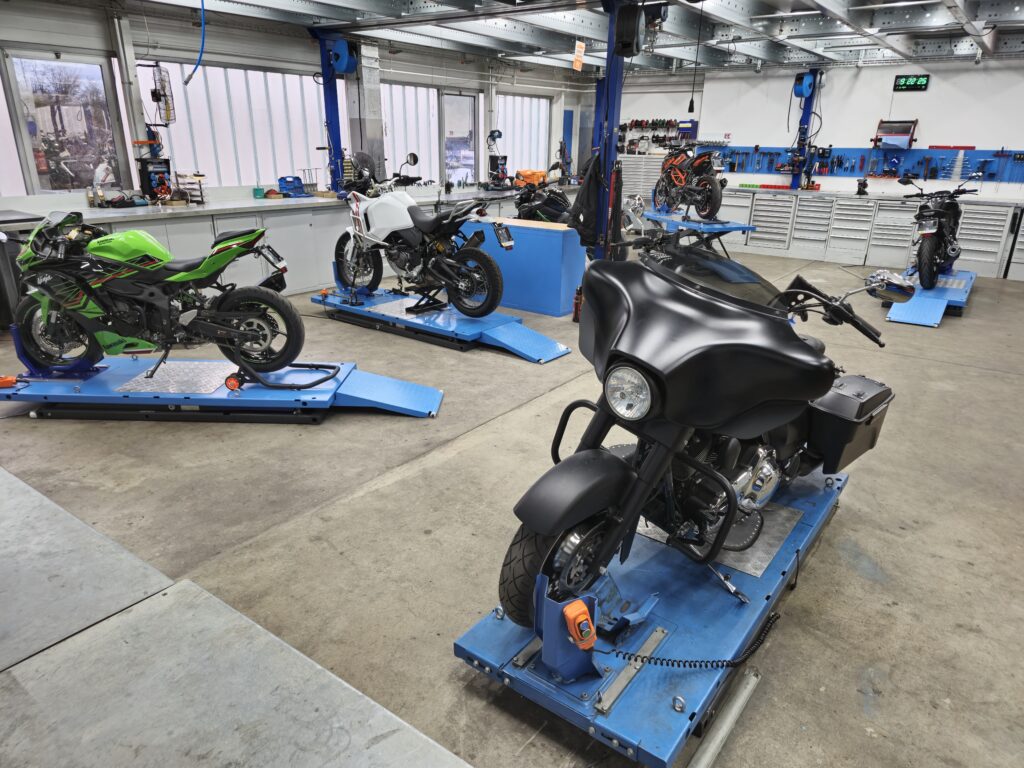 Moto Center Winterthur Werkstatt 2